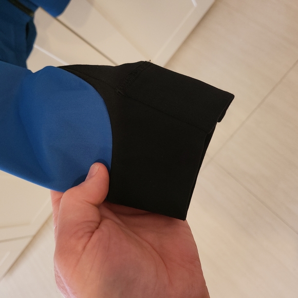 REDUCED!! High performance Halti soft-shell top men's S-M or women's M, - Picture 6 of 10